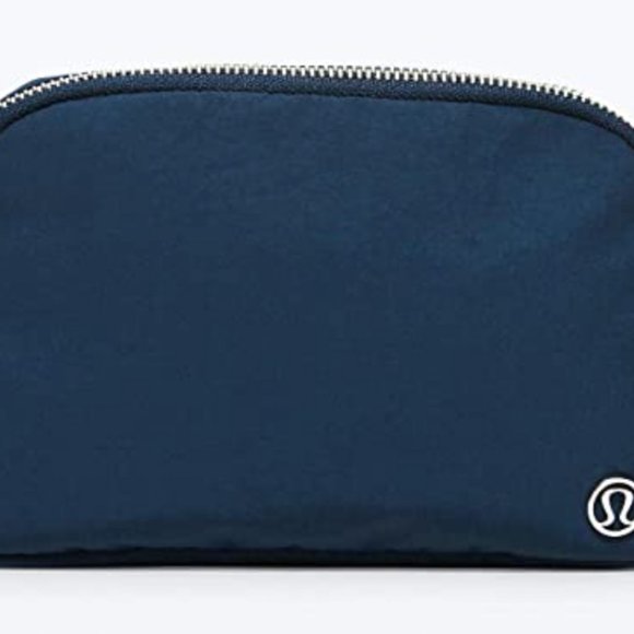 RARE Navy Blue Lululemon Everywhere Belt Bag *1L - Picture 3 of 6